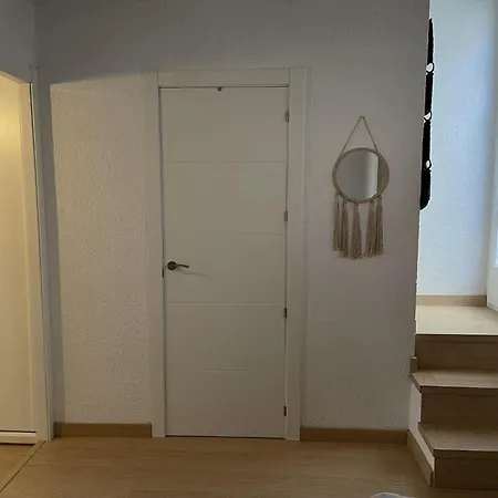 Penthouse With Private Roof Terrace Apartment *