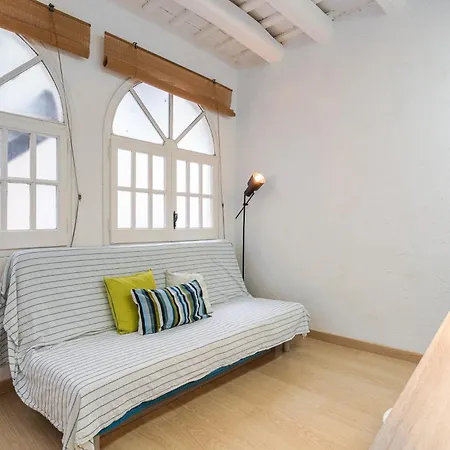 Penthouse With Private Roof Terrace *